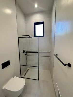 Pastrana Construction & Remodeling Logo