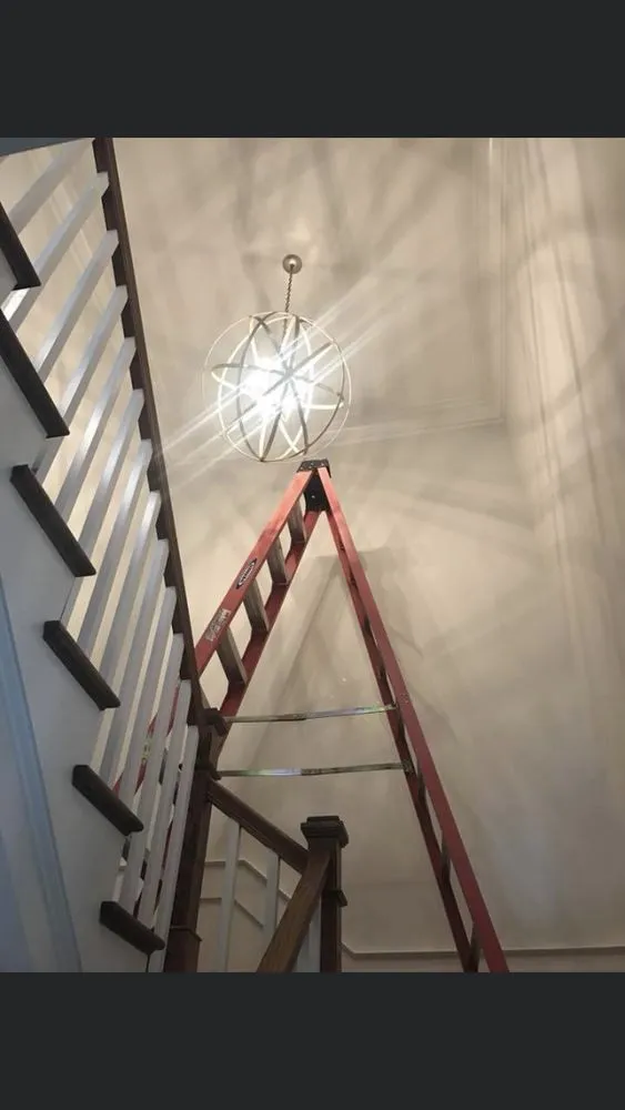 Expert electrician providing circuit breaker repair in , 