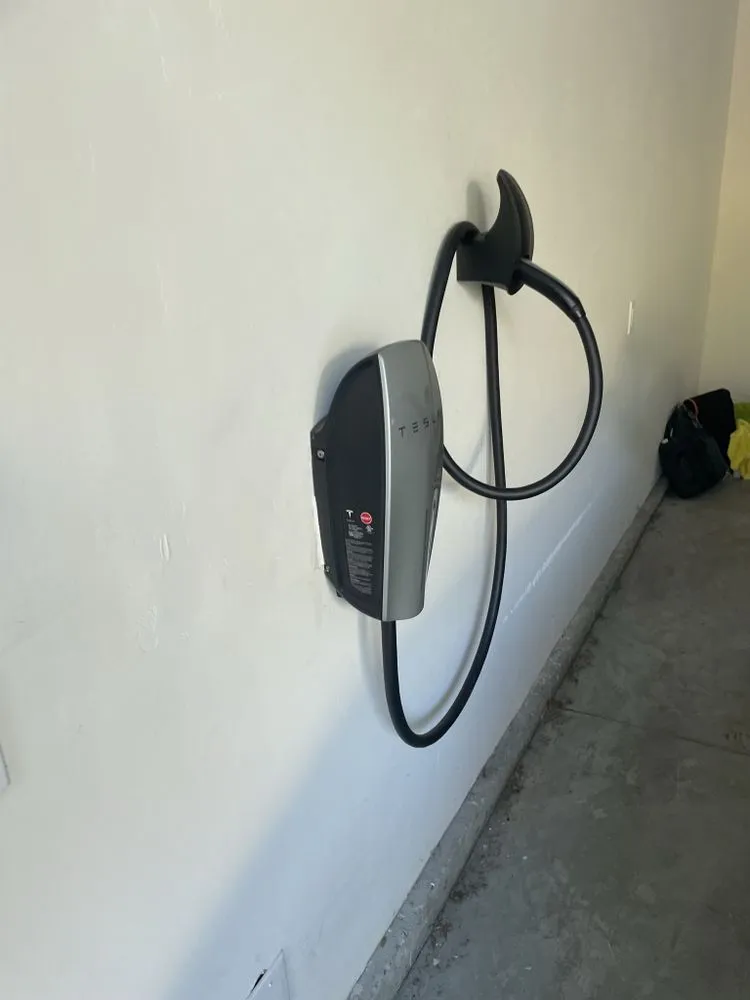 Professional electrical service for homes in outlet and switch repair,  by 