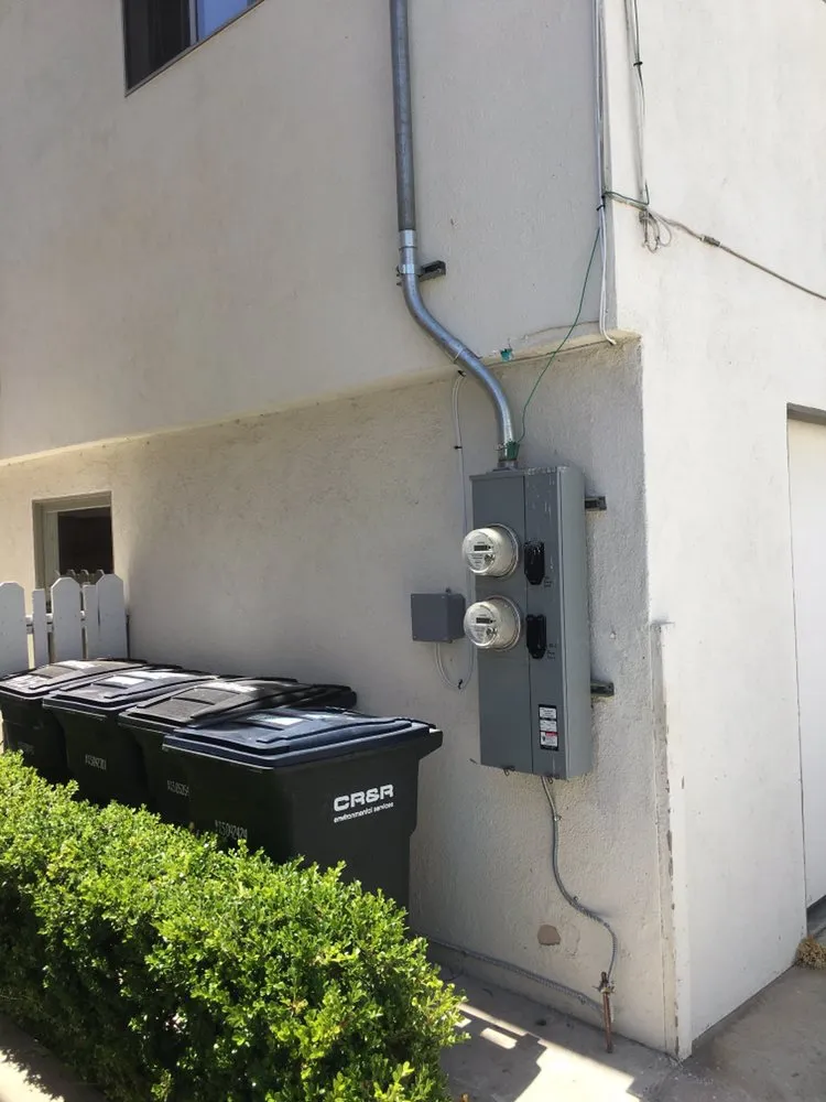 Professional electrical service for homes in wiring installation, by