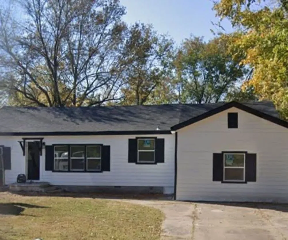 Slide of Patty's Brighthouse Lighting And Electric