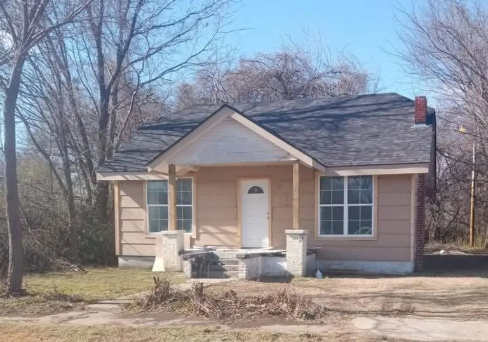 Professional electrical service for homes in outlet and switch repair, by