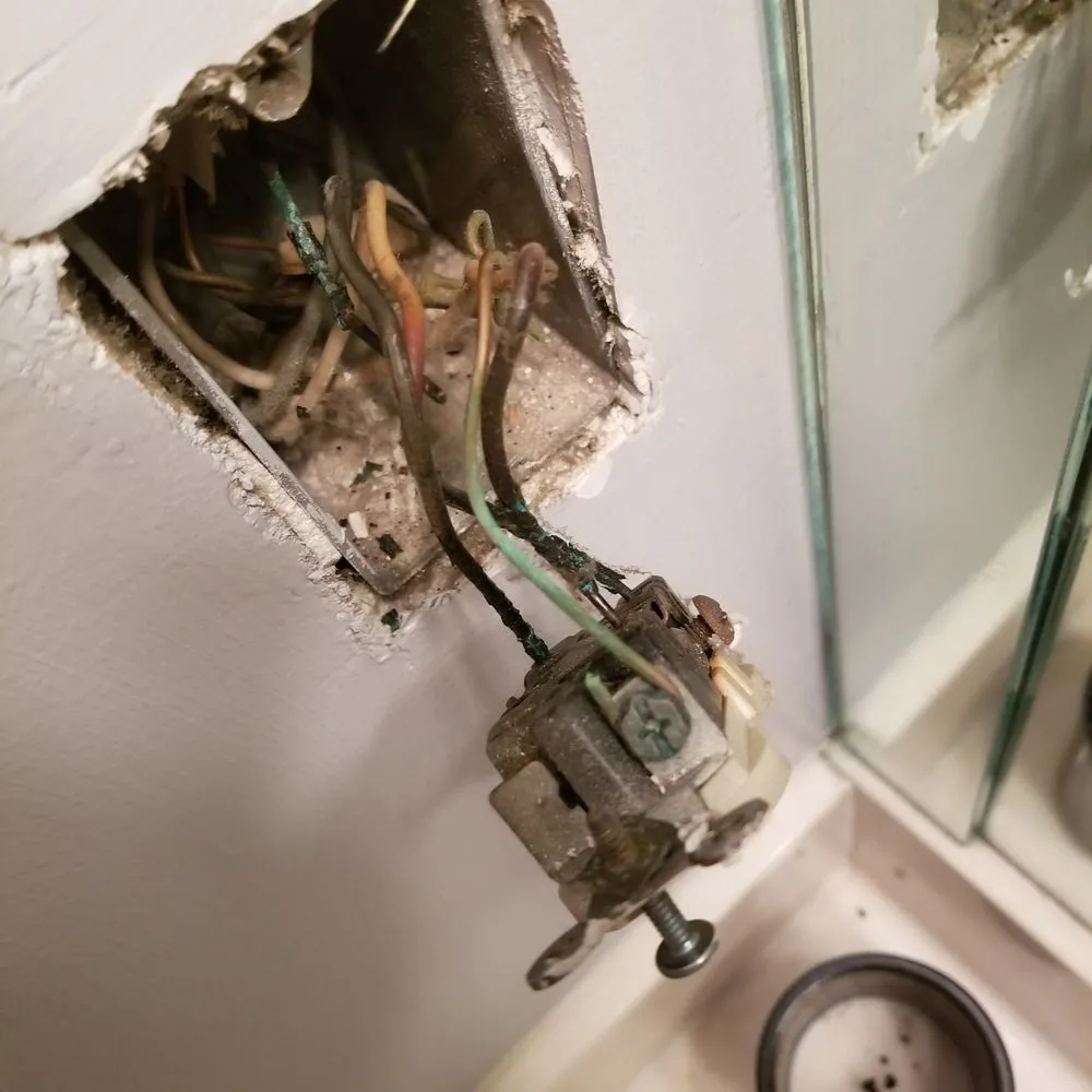 Slide of Paul's Handyman Solutions