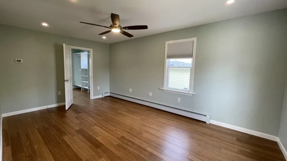 Slide of Pawel Everly Electric