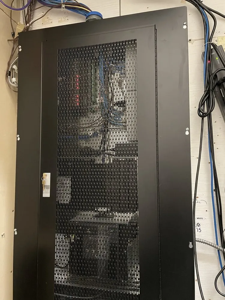 Slide of Pawel Everly Electric