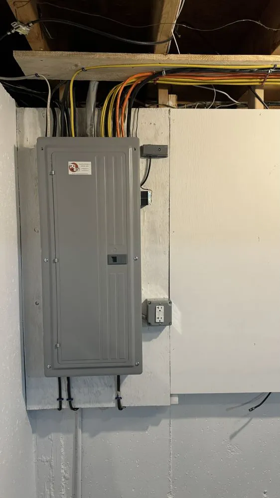 Slide of Pawel Everly Electric