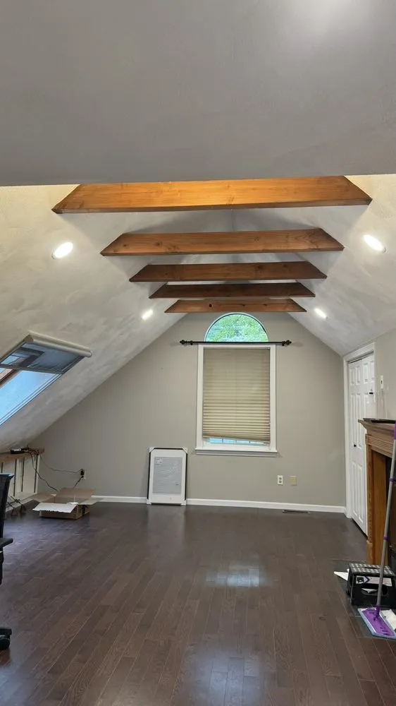 Slide of Pawel Everly Electric