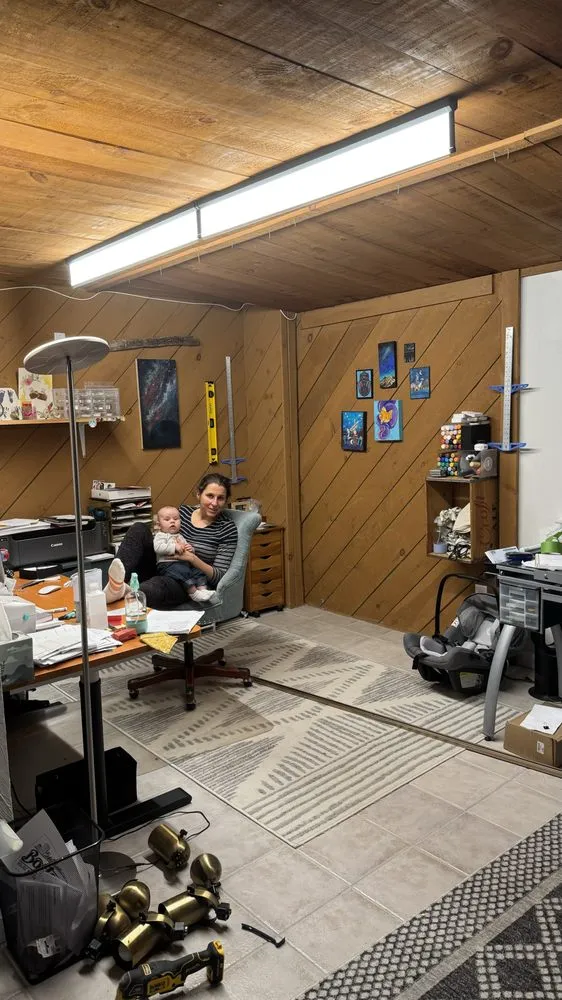 Slide of Pawel Everly Electric