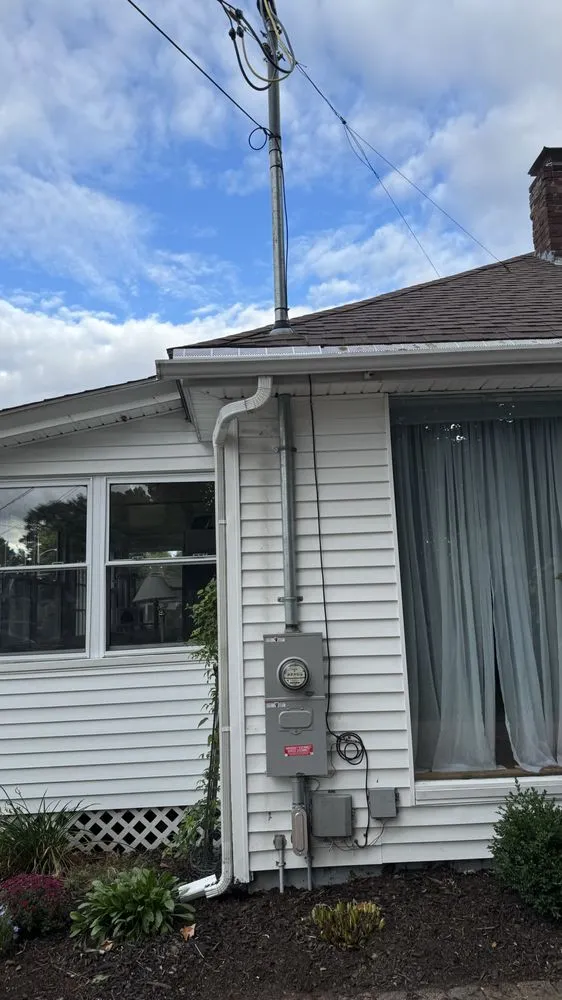 Slide of Pawel Everly Electric