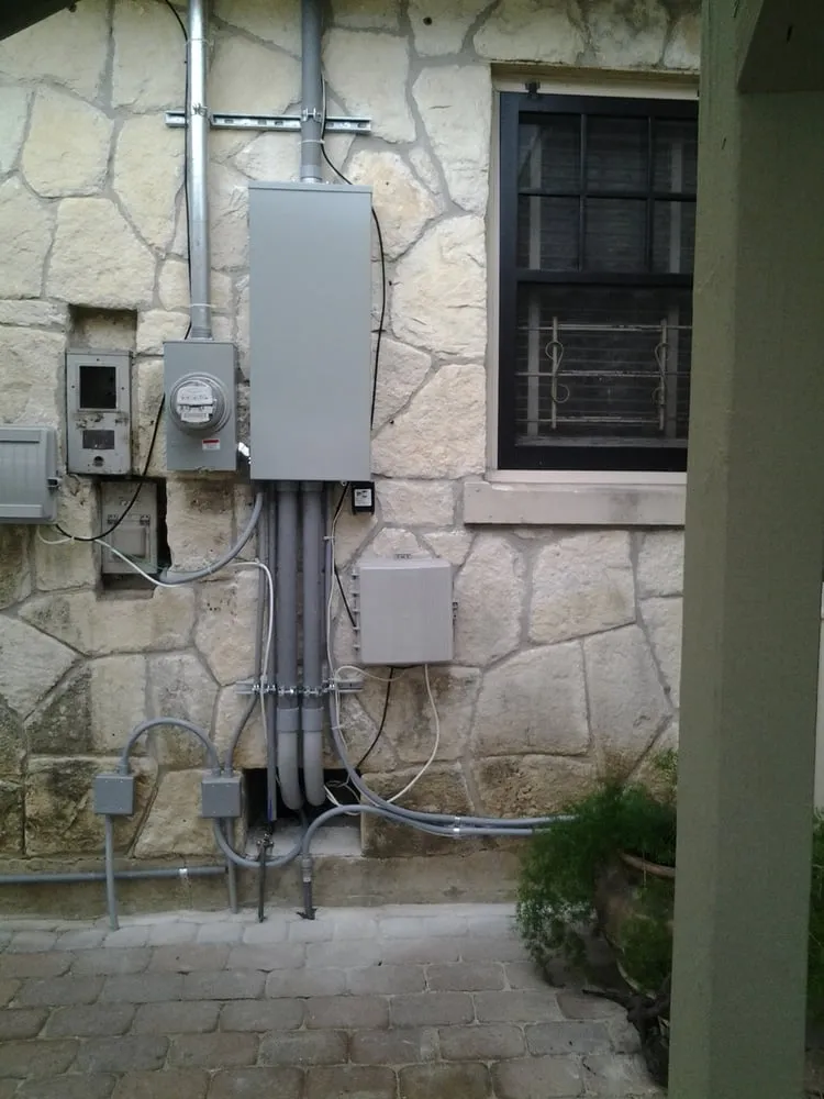 Affordable electrician providing wiring installation in , 