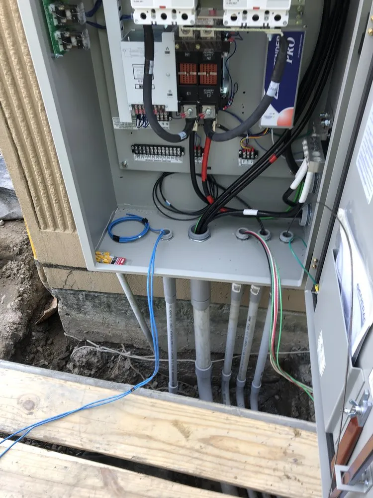 Licensed electrician providing outlet and switch repair in Ruther Glen, VA - Pcl Electric