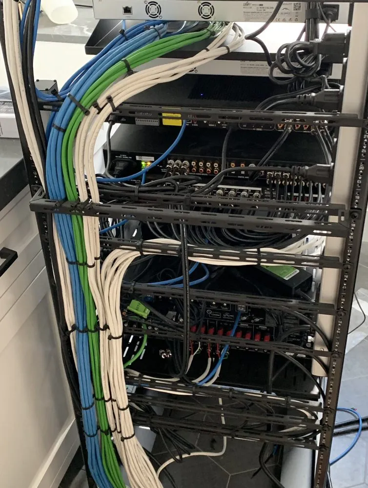 Reliable electrical service for homes in lighting installation, by