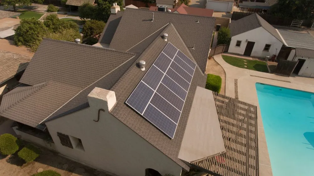 Affordable electrician providing lighting installation in Bakersfield, CA - Peak Power USA