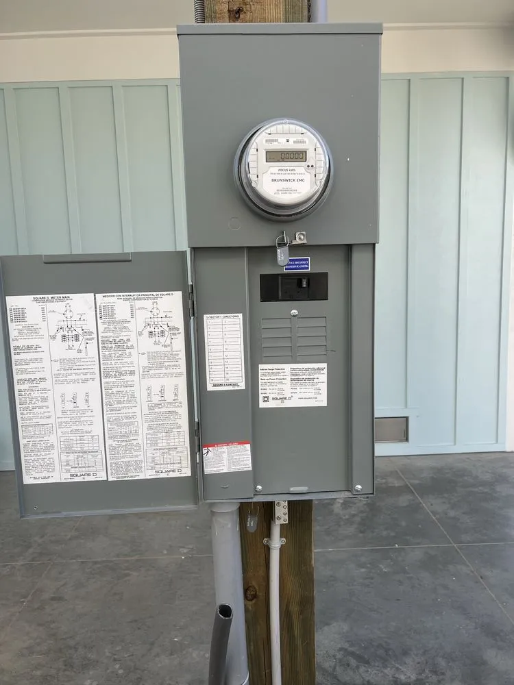 Emergency circuit breaker repair experts serving Bolivia, NC - Pearce Electric