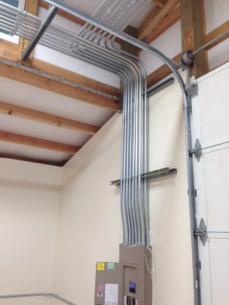 Expert electrical service for homes in emergency electrical service, by