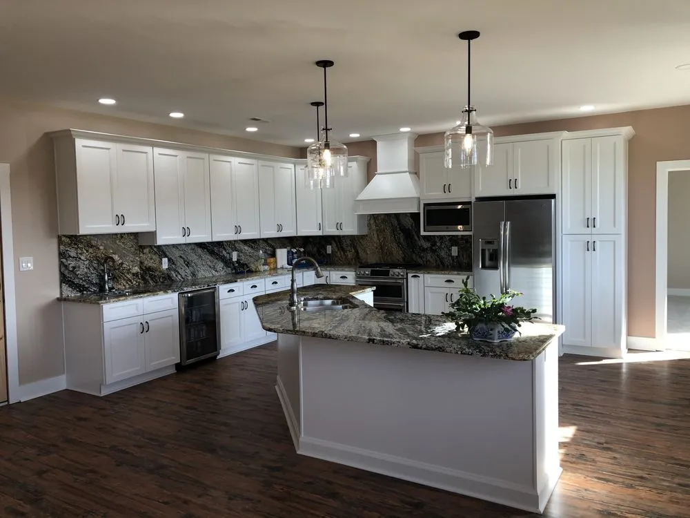 Reliable electrician providing circuit breaker repair in , 