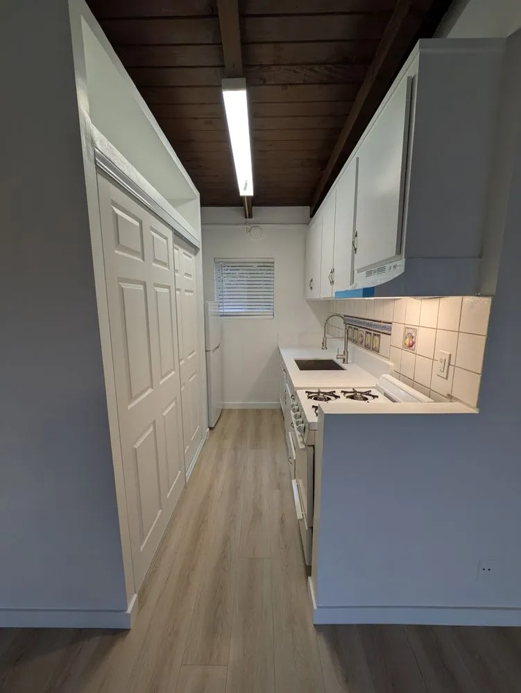 Trusted electrician providing electrical repair in San Fernando Valley, CA - Pedro Handyman