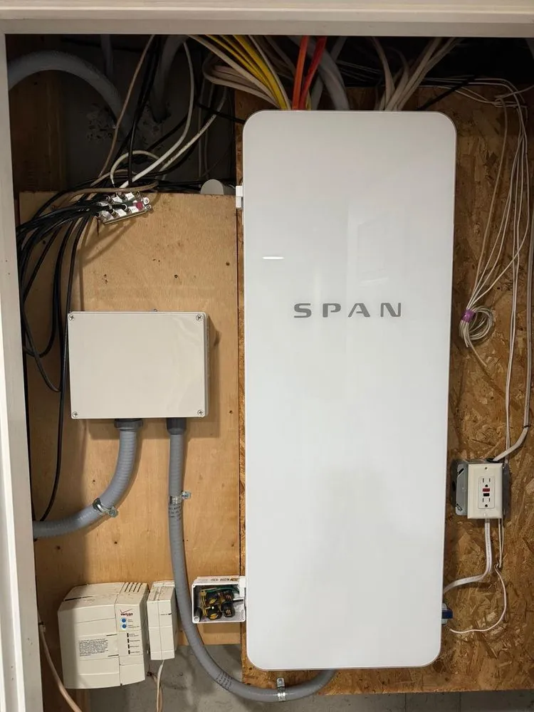 Slide of Pelican Electric