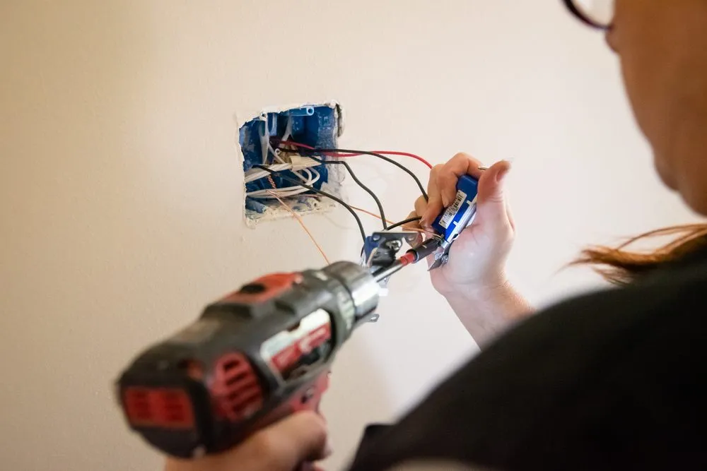 Affordable electrician providing lighting installation in Theriot, LA - Pelican Electrical Services
