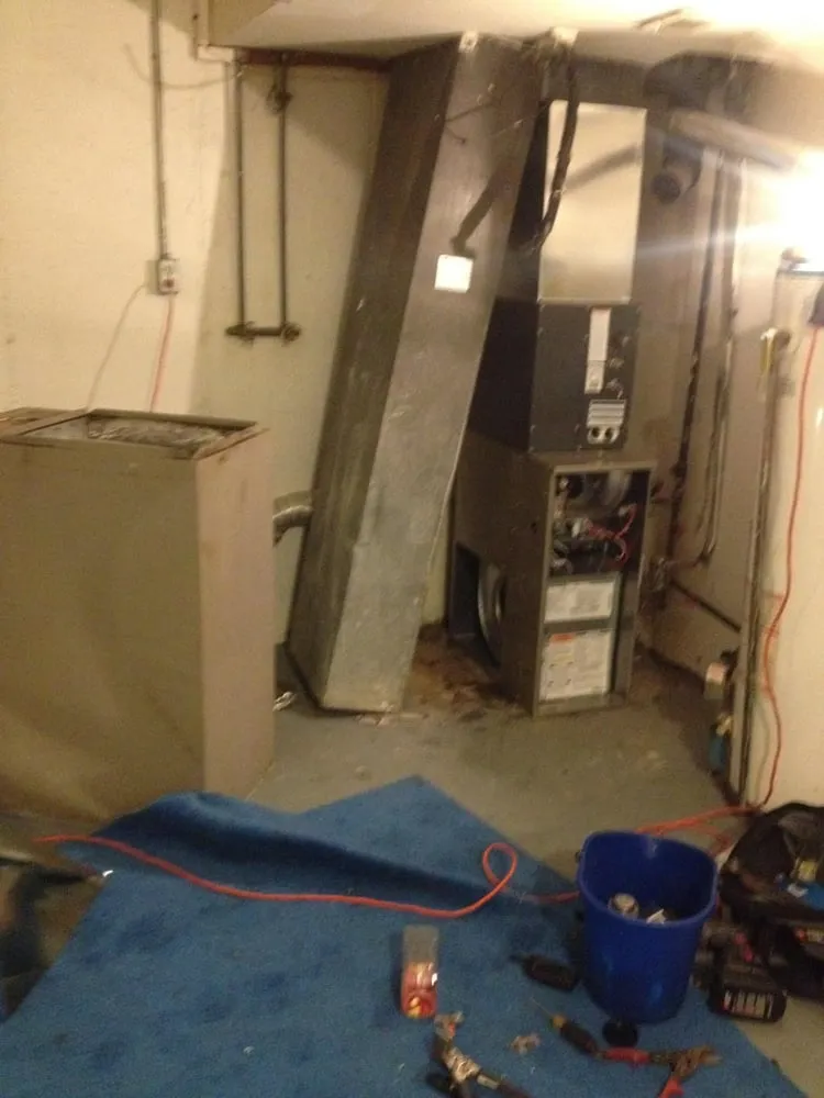 Trusted outlet and switch repair service in St Louis, MO - Penny Constructors