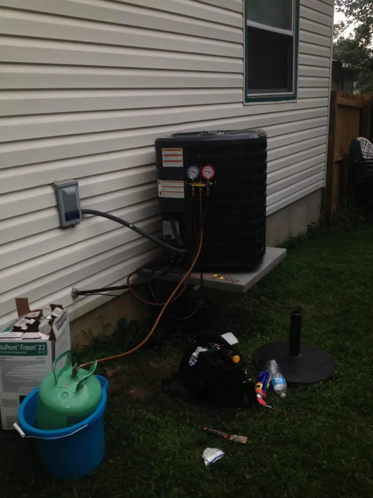Emergency electrician providing lighting installation in St Louis, MO - Penny Constructors
