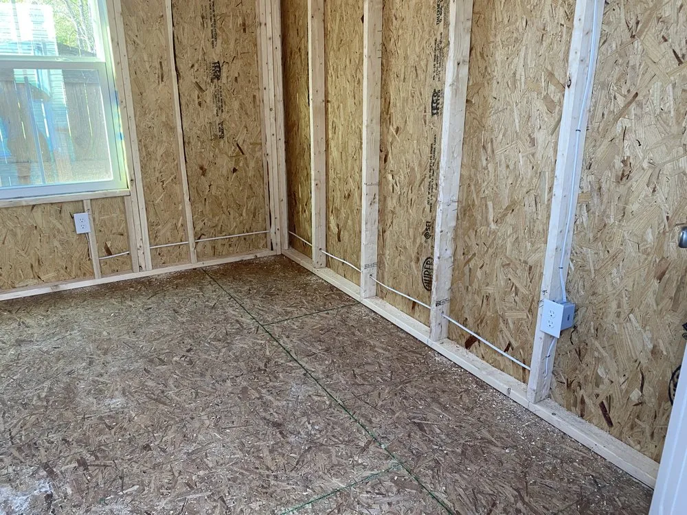 Licensed emergency electrical service experts serving Chester, VA - Perdomo’s Electrical Contractor