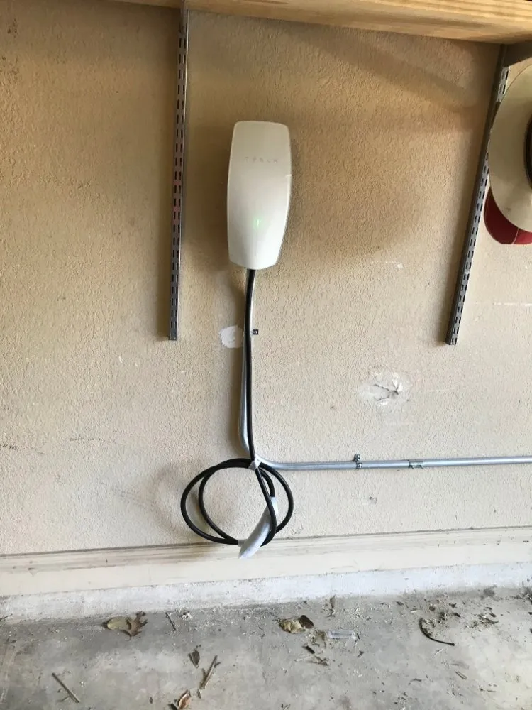 Slide of Perez Electric Services