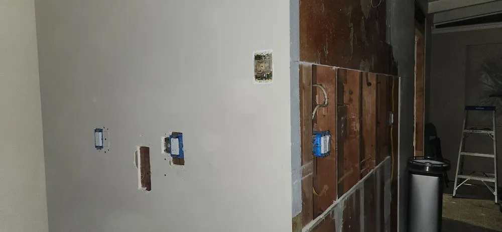 Slide of Perez Electrician