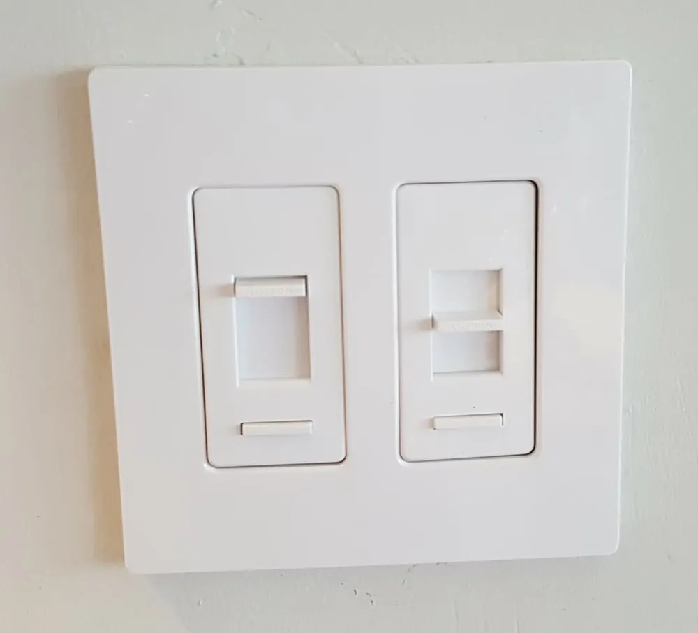 Emergency electrical service for homes in emergency electrical service,  by 