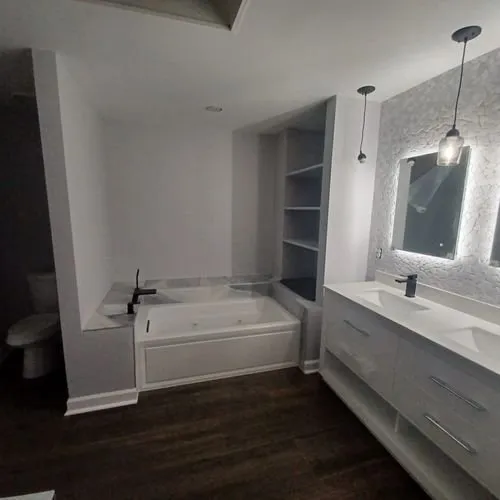 Slide of Perla Construction