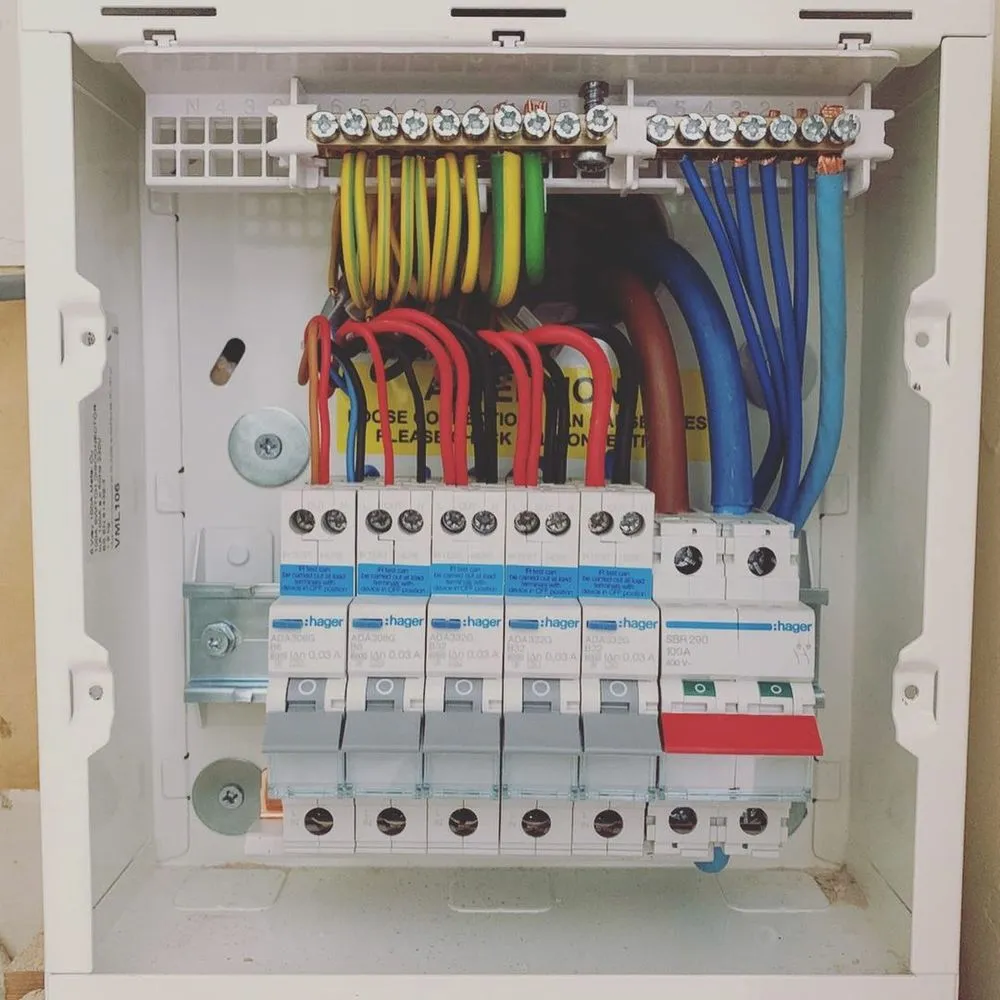 Certified circuit breaker repair service in Rockaway Park, NY - Peter Electrical