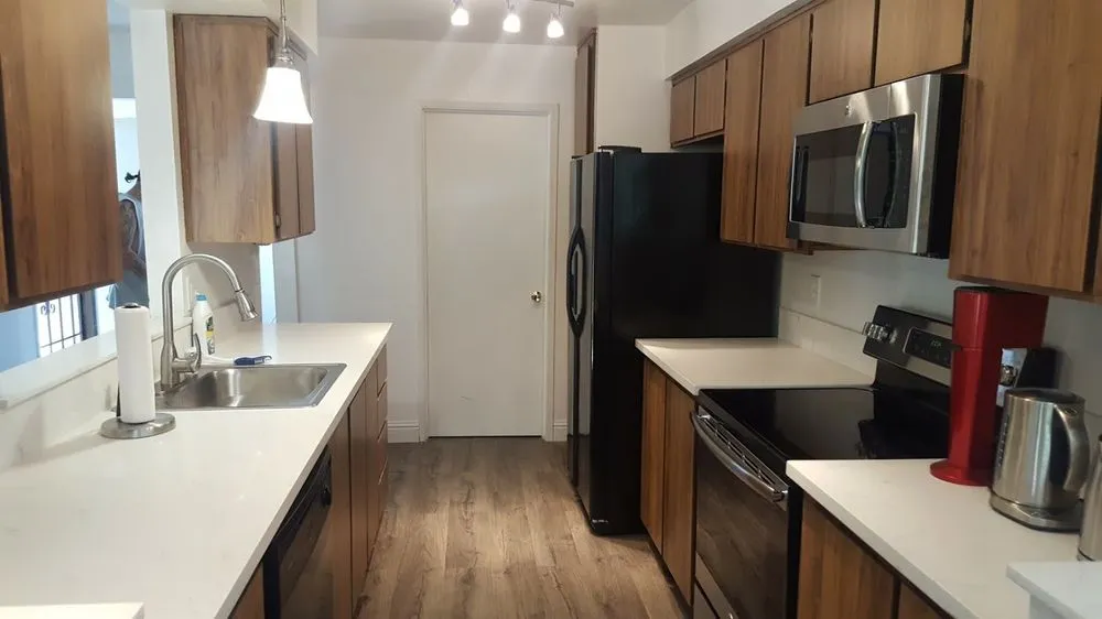 Slide of Peter Ellis Construction