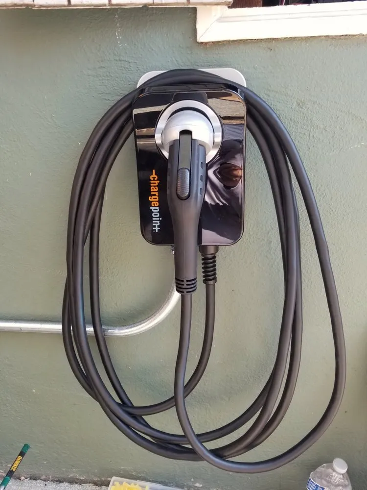 Slide of Peter Ellis Construction