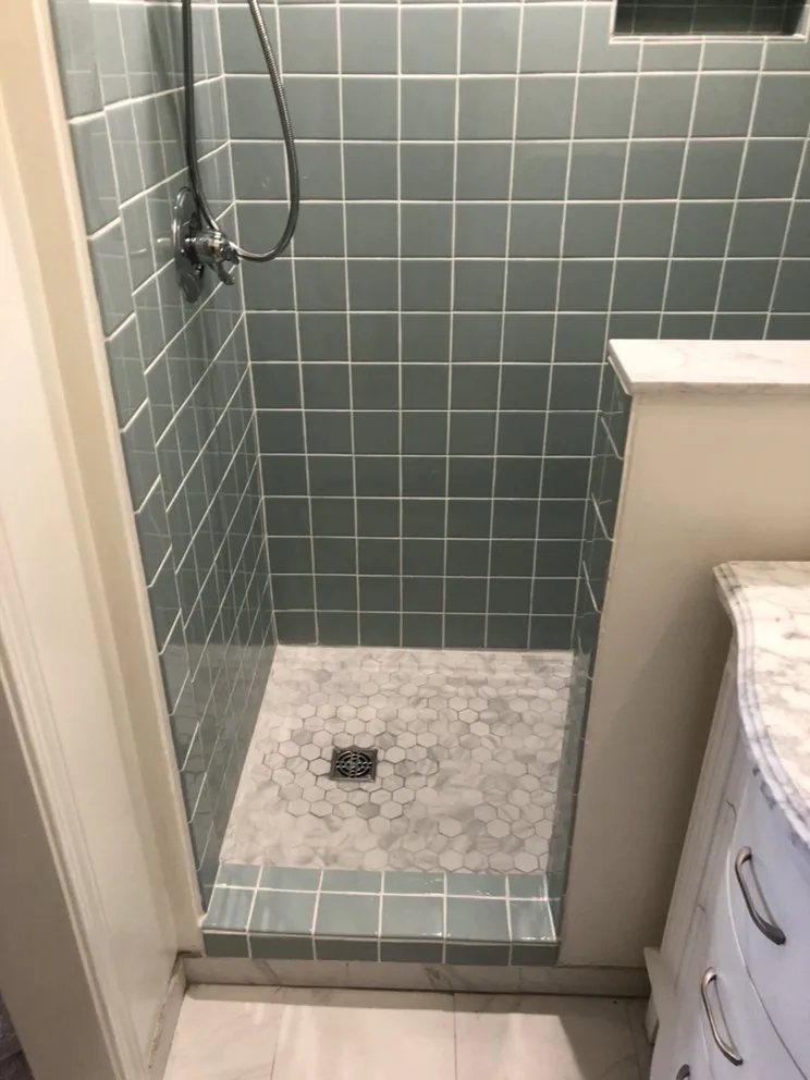 Slide of Peter Ellis Construction