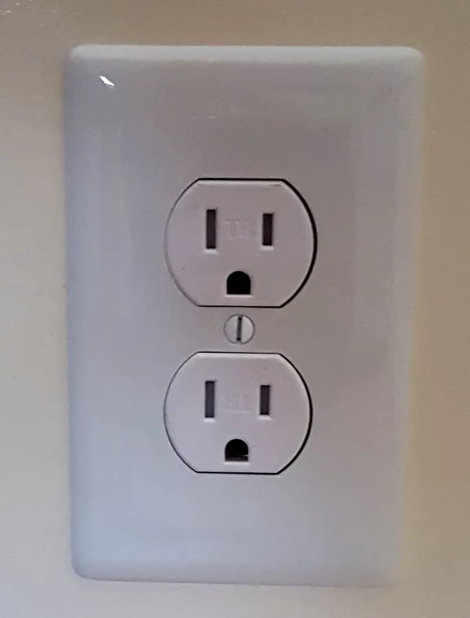 Slide of Peter Lontakos Electrical