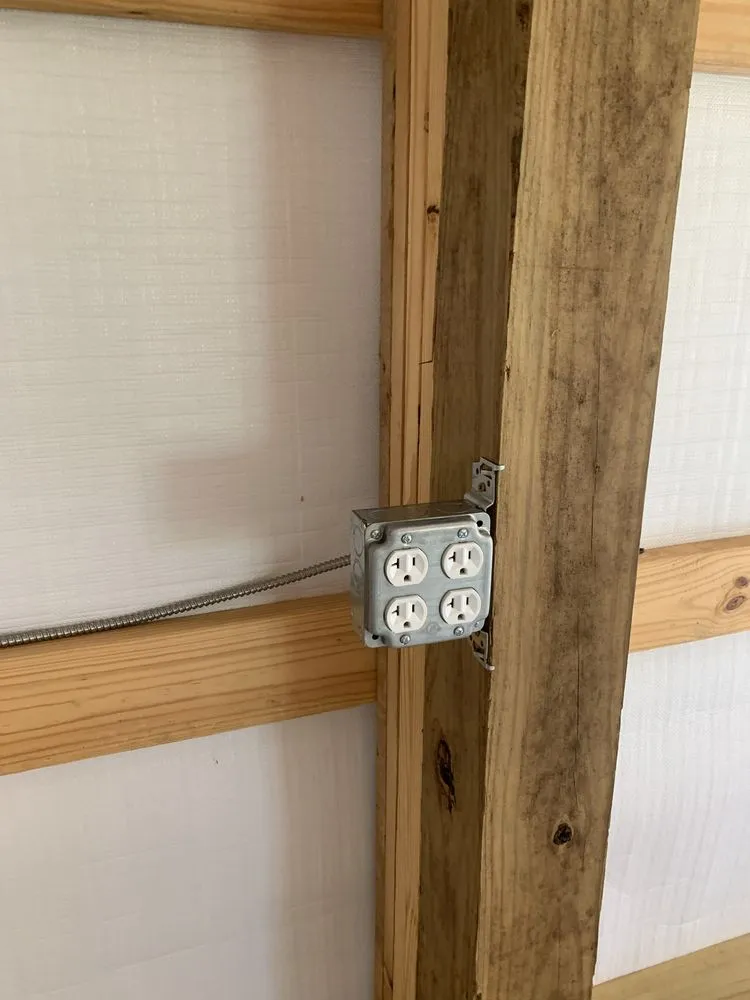 Expert lighting installation experts serving Smiths Grove, KY - Phelps Electrical Solutions