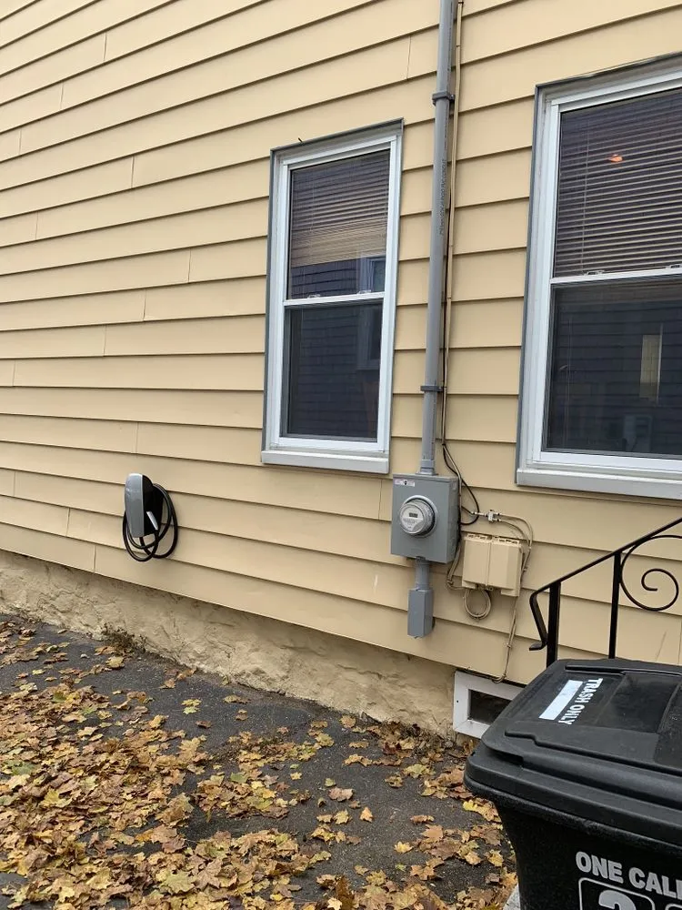 Professional electrician providing wiring installation in , 