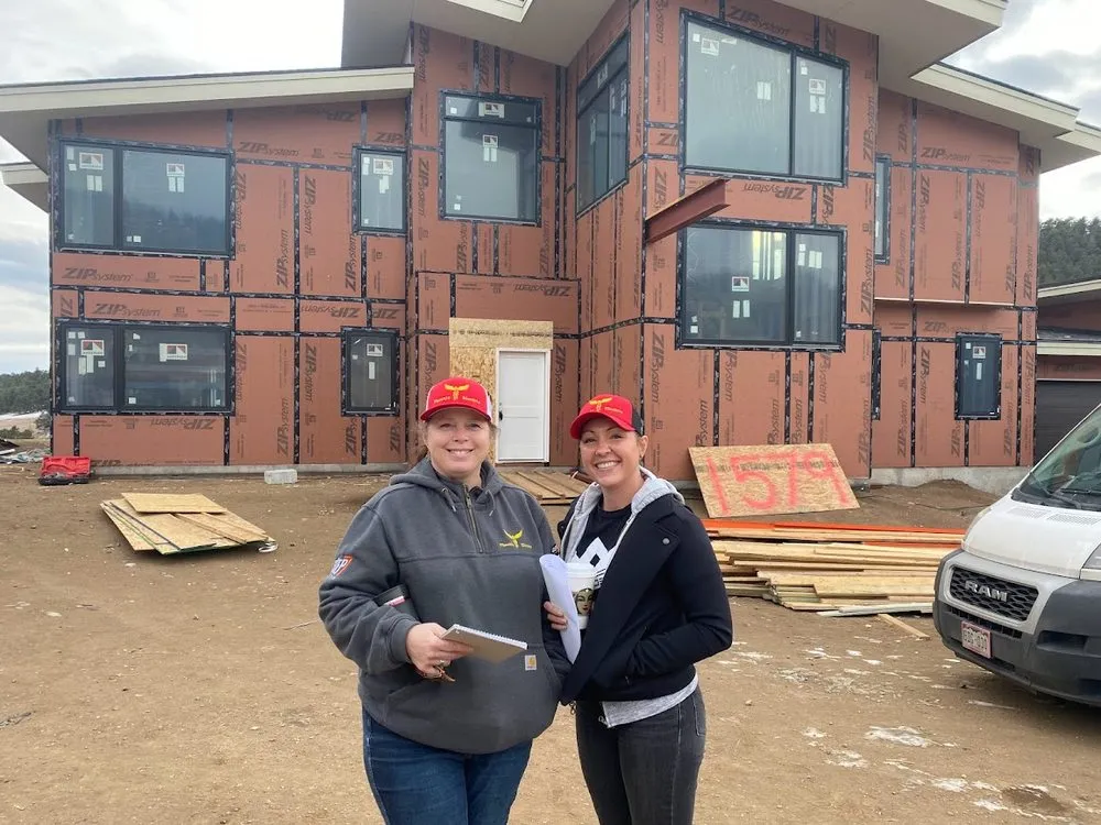 Expert electrician providing wiring installation in , 