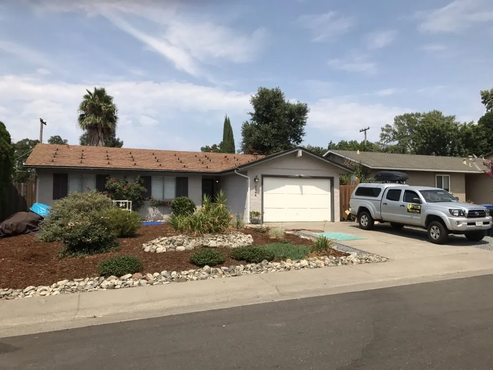 Slide of Pi Electric & Solar