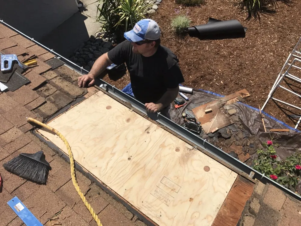 Slide of Pi Electric & Solar