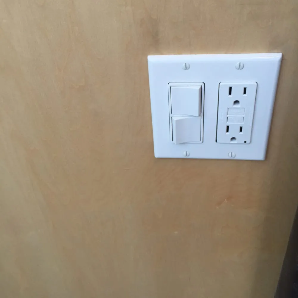 Affordable electrician providing panel upgrade in Canyon Country, CA - Pierce Electrical Services
