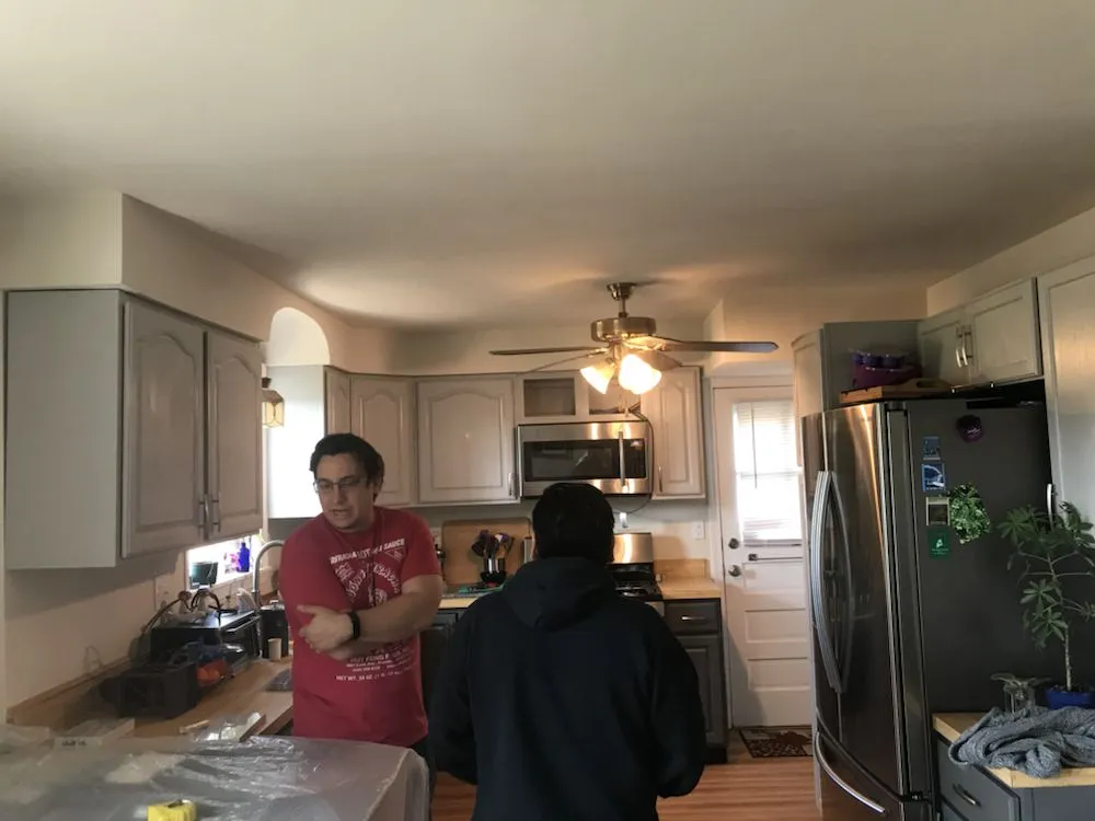 Licensed electrician providing outlet and switch repair in , 