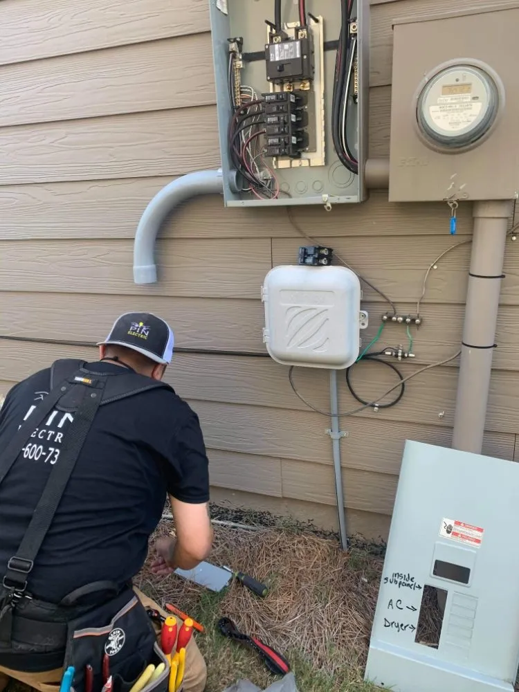 Slide of Pin Electric