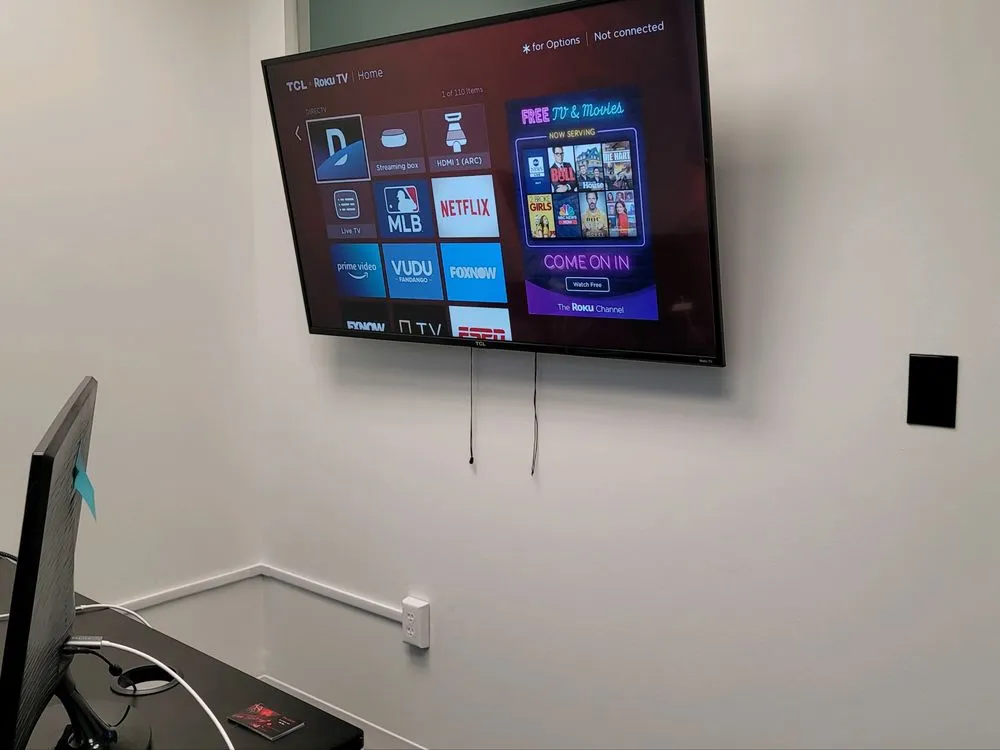 Slide of Pina Electric