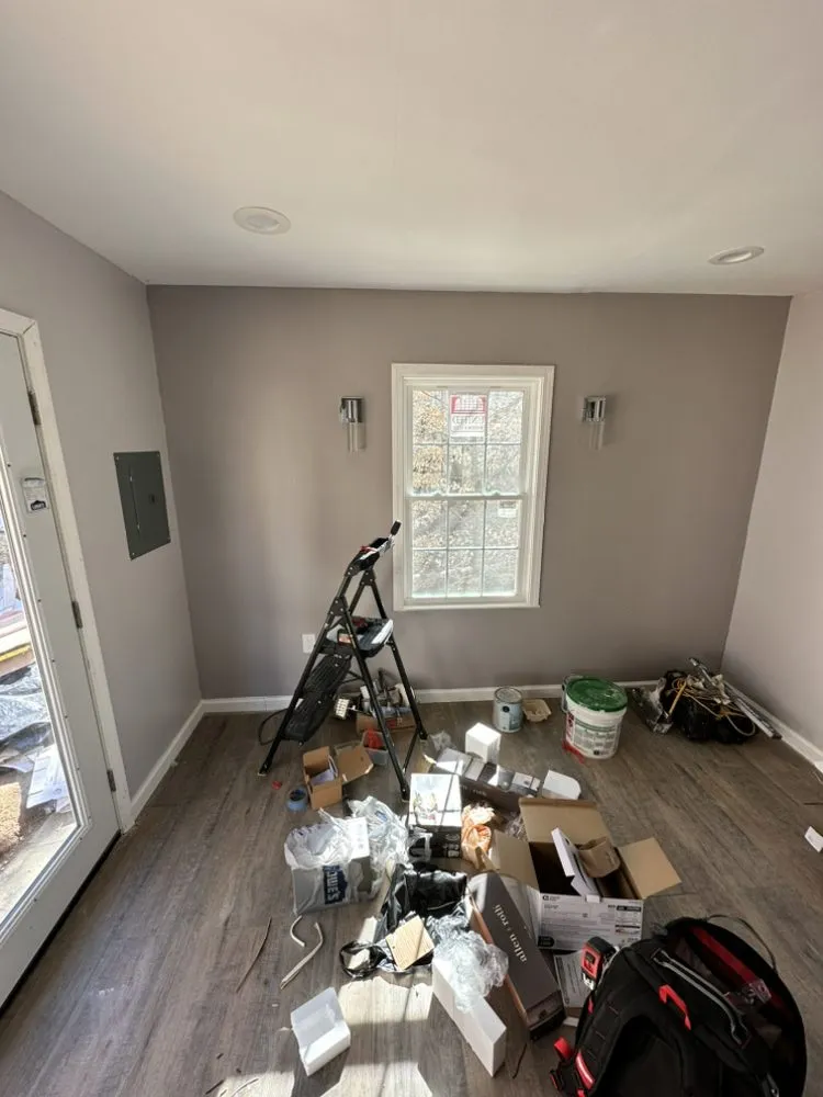 Slide of Pina Electric