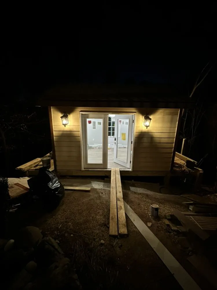 Slide of Pina Electric