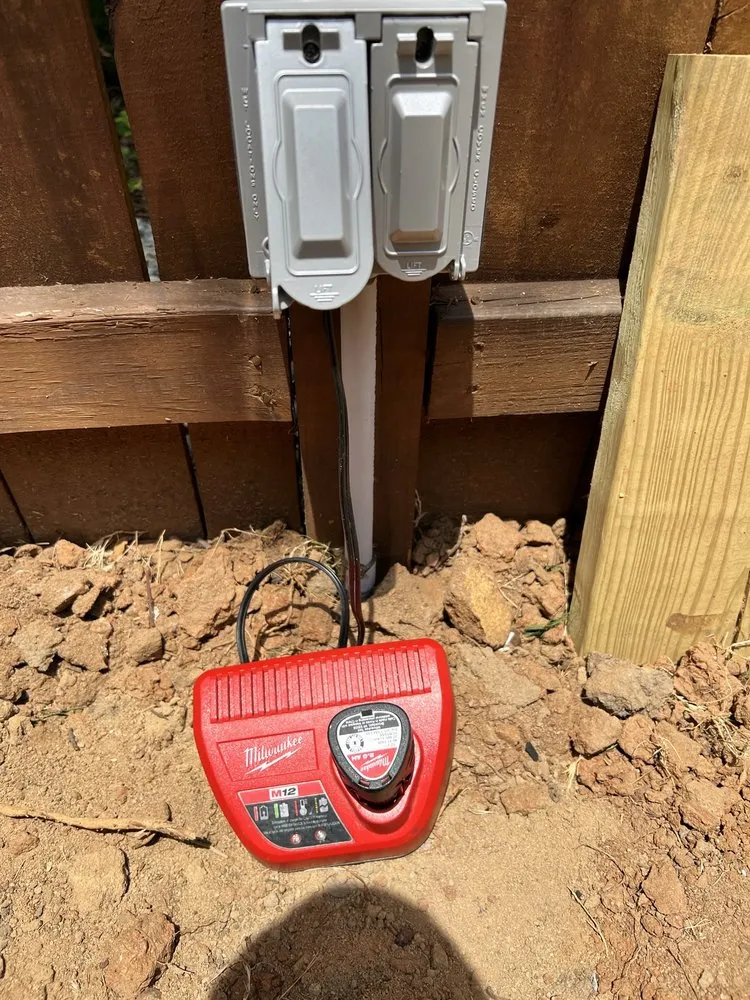 Slide of Pina Electric