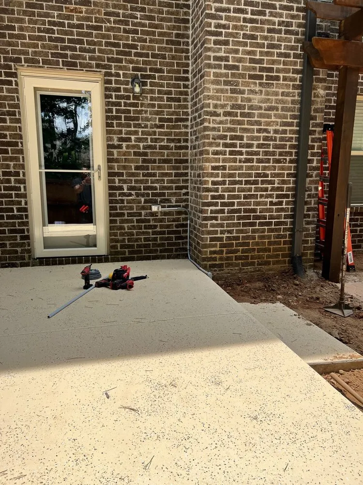 Slide of Pina Electric