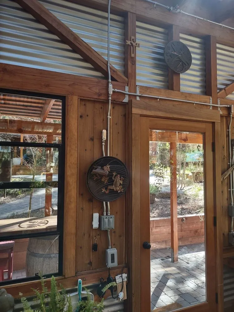 Expert outlet and switch repair experts serving Idyllwild-Pine Cove, CA - Pines To Palms Electric