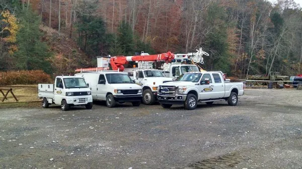 Pinnacle Electric Logo